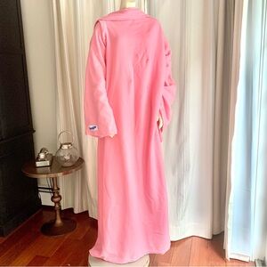 Y2K Soft Pink Snuggie Fleece Blanket Cozy Winter Lounge Barbie Sleepover Movie